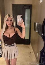 Миниатюра Индивидуалка Сабрина Железнодорожный Фотография 